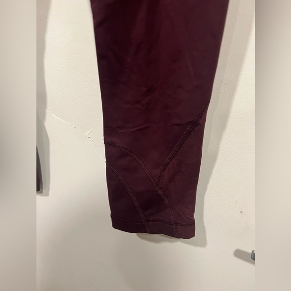 Lululemon leggings, size 4 - Picture 5 of 12
